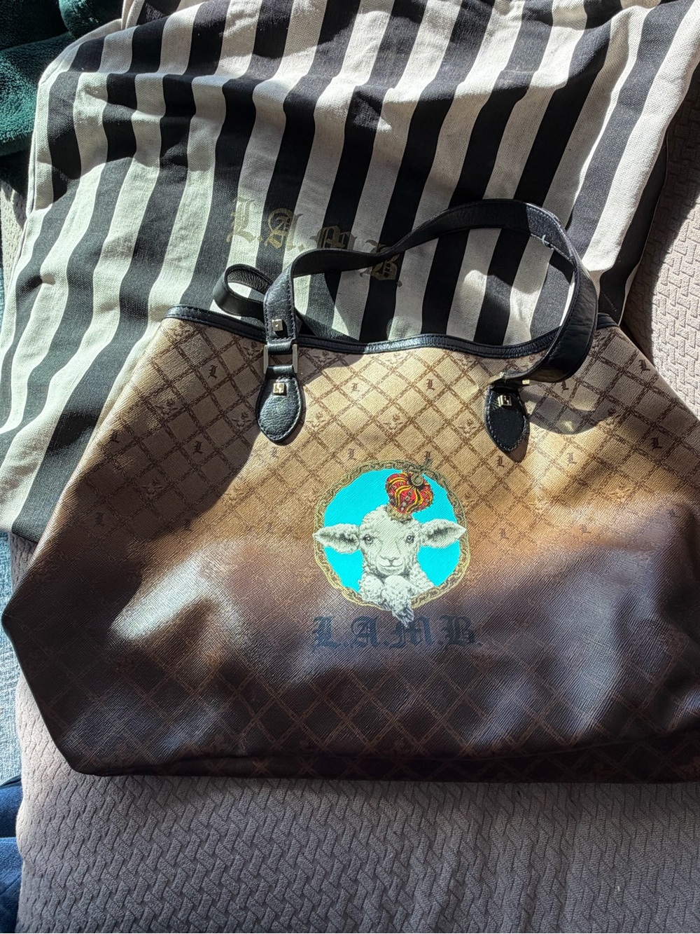 Rare Vintage L.A.M.B. Gwen Stefani large leather tote with wrist wallet/dust bag